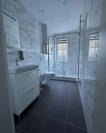 Haus Alpina Апартаменты Гармиш-Партенкирхен