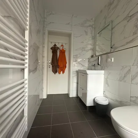 Haus Alpina * Гармиш-Партенкирхен